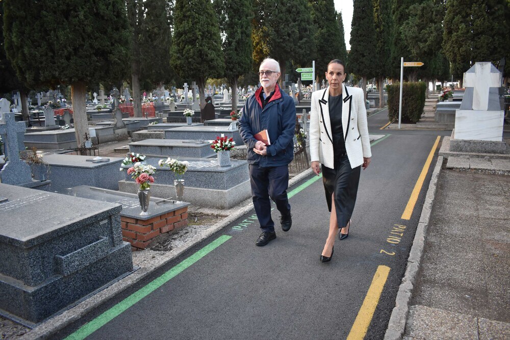 Masías destaca mejoras realizadas en el cementerio 