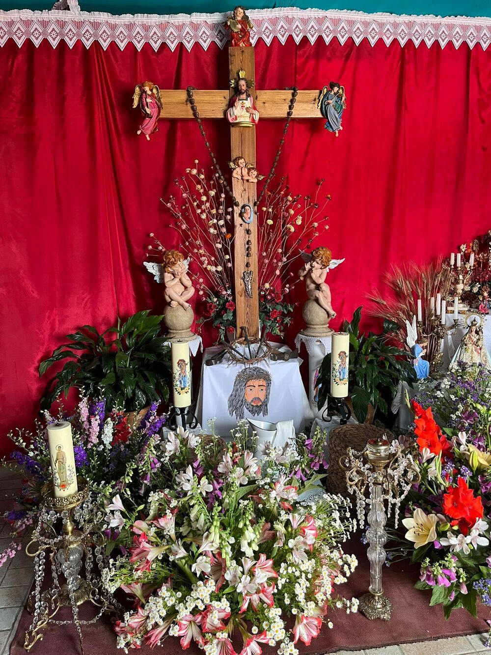 Unas Cruces de Mayo con reconocimiento