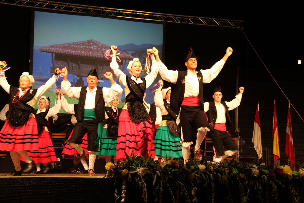 El folclore se baila en Alcázar de San Juan