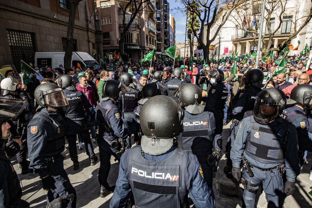 Carga policial en la manifestación del campo en Ciudad Real