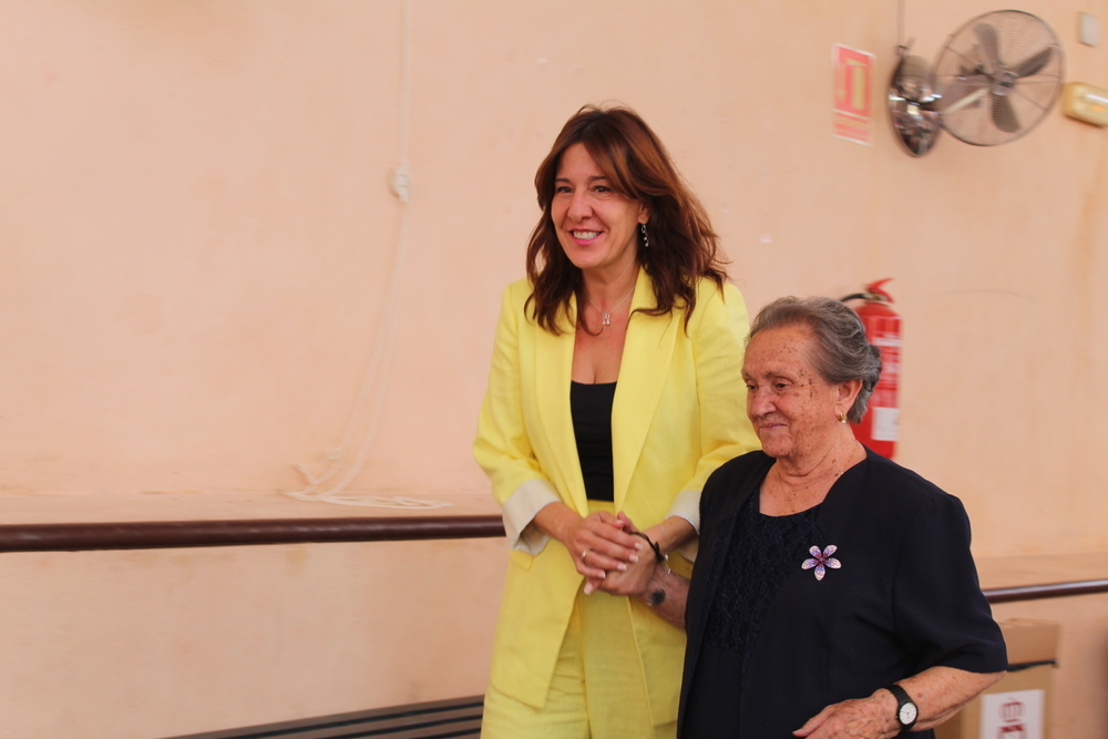 Blanca Fernández, junto a Benita Sánchez.