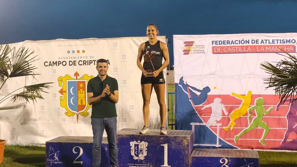 La velocista manzanareña Sonia Molina se llevó el premio a la mejor marca del campeonato.