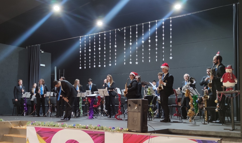 La  Agrupación Musical de Corral abre paso a la Navidad