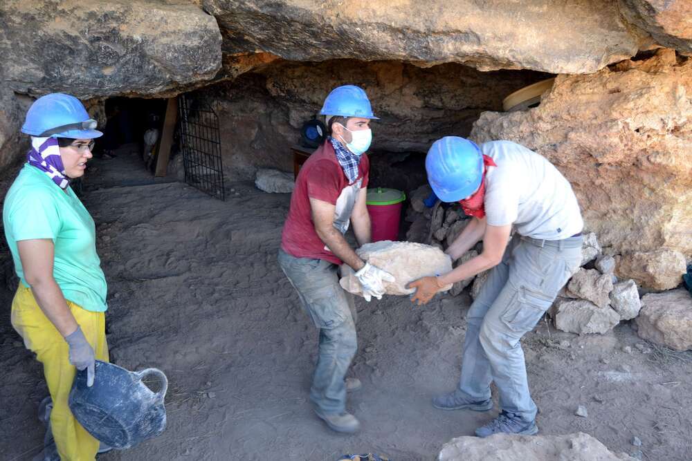 Encuentran en Carrizosa restos humanos de hace 6.000 años