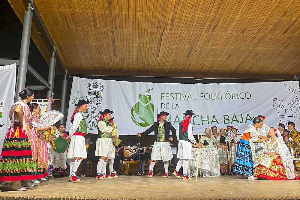 Almodóvar recupera el Festival de Folklore de la Mancha Baja