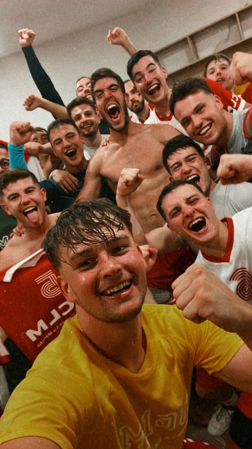 Los jugadores de la UCLM festejan el triunfo en la final de consolación.