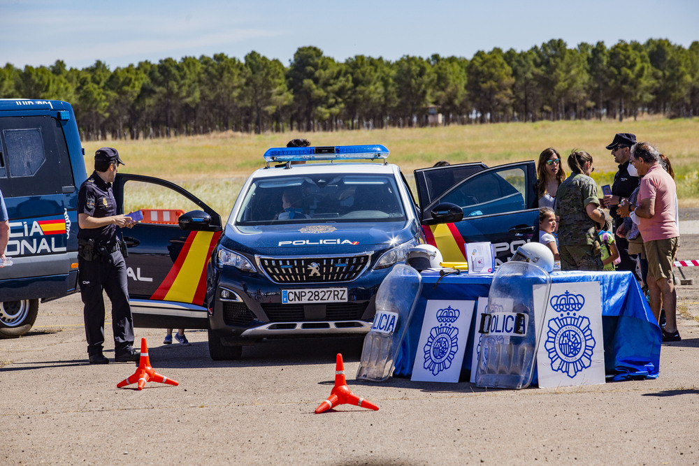 JORNADAS DE PUERTAS ABIERTAS EN LA BASE DE HELICOPTEROS DE ALMAGRO, NIÑOS DE TODA LA PROVINCIA EN LA BASE MILITAR DE HELICOPTEROS DE ALMAGRO  / RUEDA VILLAVERDE