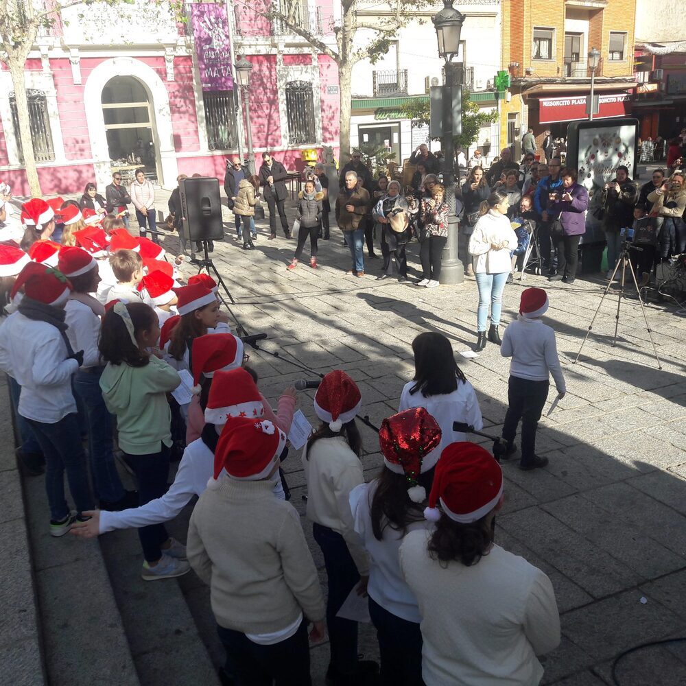 400 escolares cantan a la Navidad en la muestra de villancicos