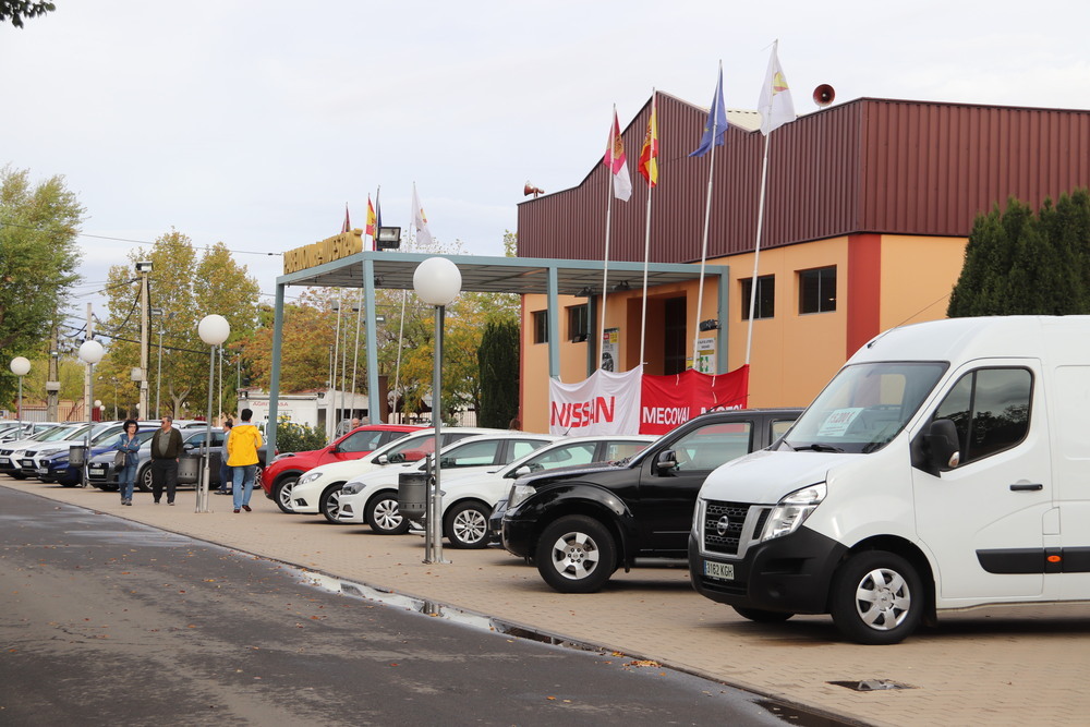 El IX Salón del Automóvil abre sus puertas con casi 200 coches