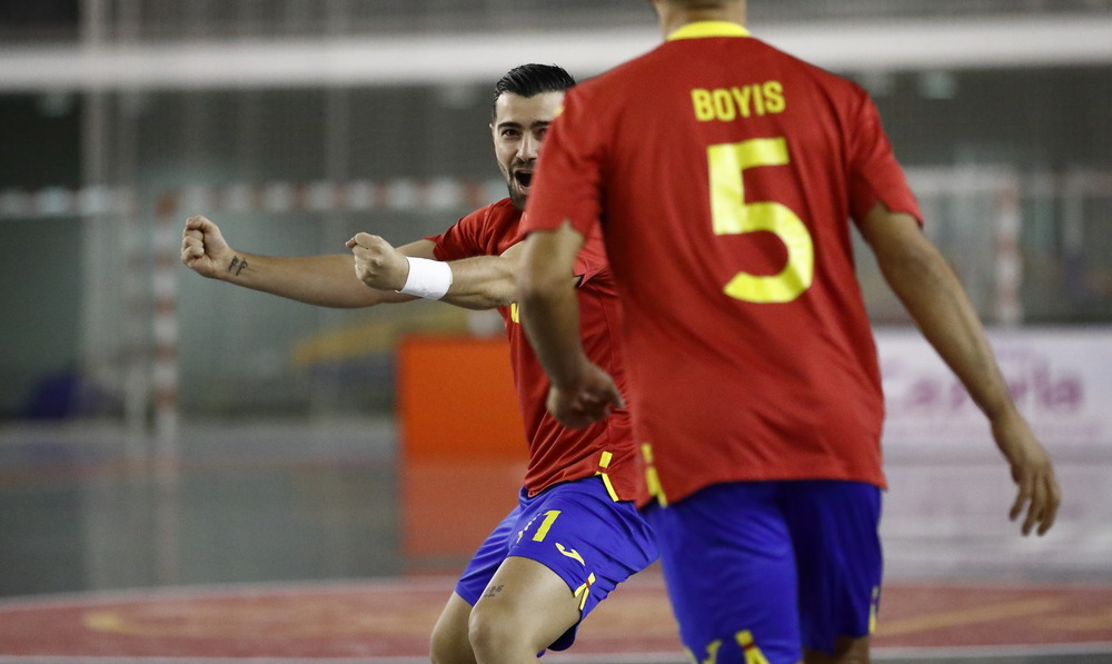 El albaceteño Chino festeja un gol.