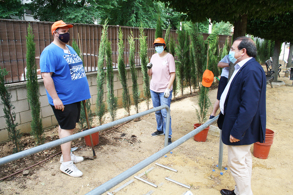 Voluntarios de Repsol colaboran en mejora de zonas verdes
