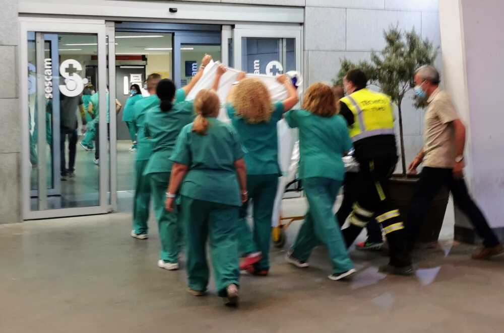 El torero Canales Rivera a su llegada al Hospital de Ciudad Real el pasado viernes por la noche