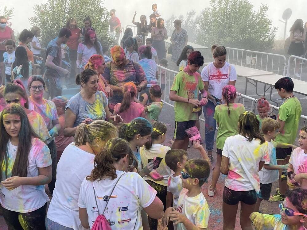 El Festival de Colores triunfa en Malagón