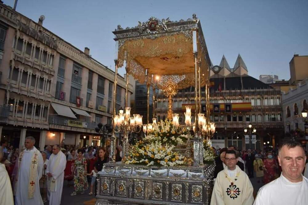 Ciudad Real celebra un jubiloso Corpus en comunión con Cristo