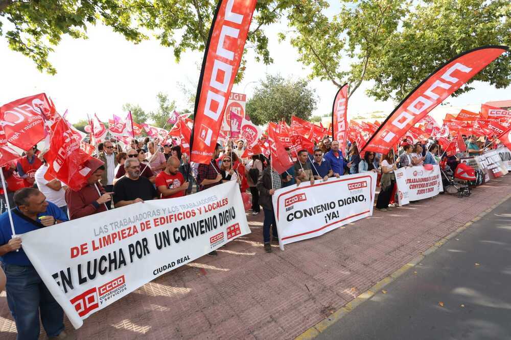 CCOO y UGT piden a la patronal respeto a los trabajadores 