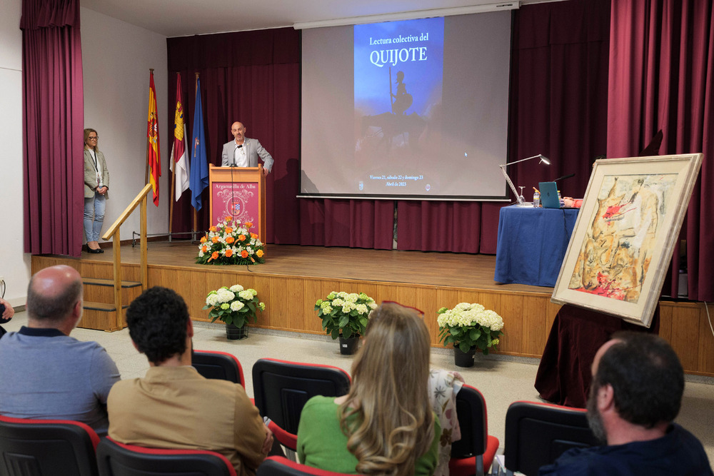 La lectura colectiva del Quijote reúne a más de 300 personas 