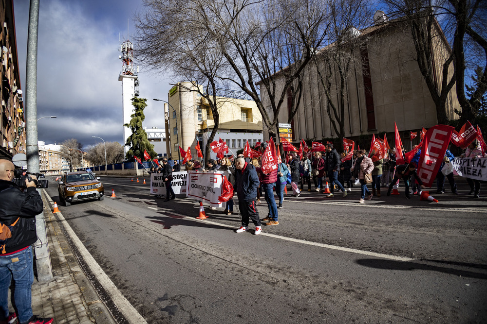 Marcha de las trabajadoras de limpieza en noveno día de huelga