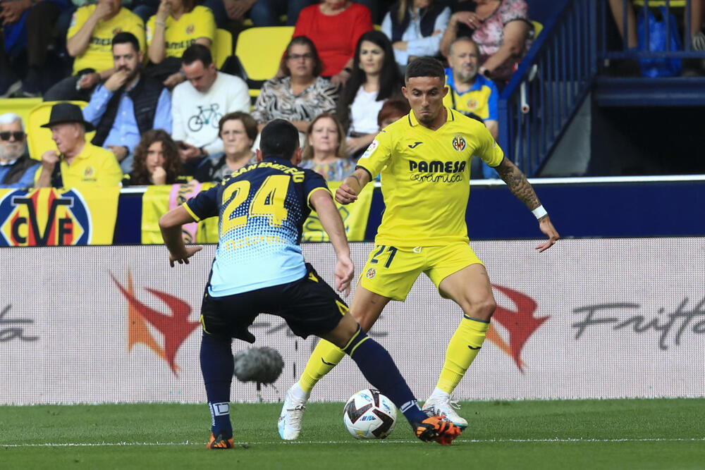 Nico Jackson penaliza con un doblete los errores del Cádiz