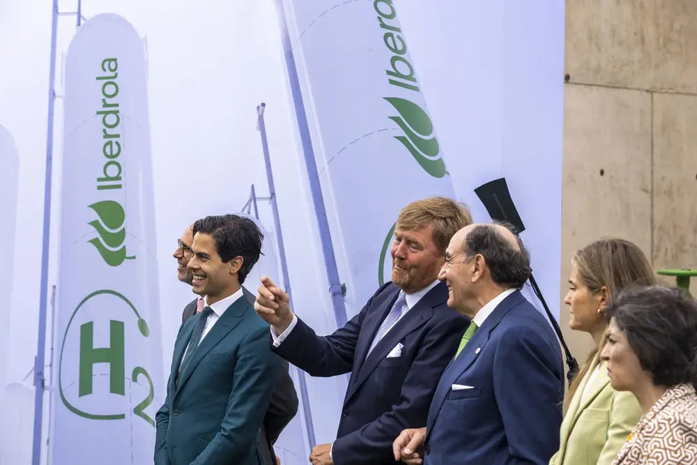 El rey de Países Bajos visita Iberdrola en Puertollano