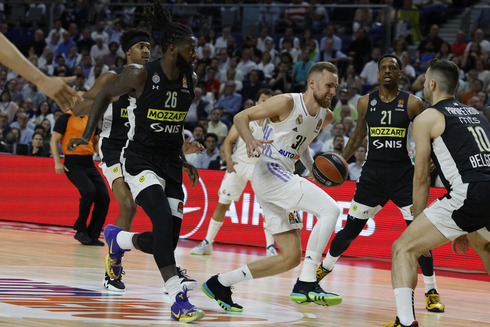 El Real Madrid culmina a lo grande su histórico 'playoff'