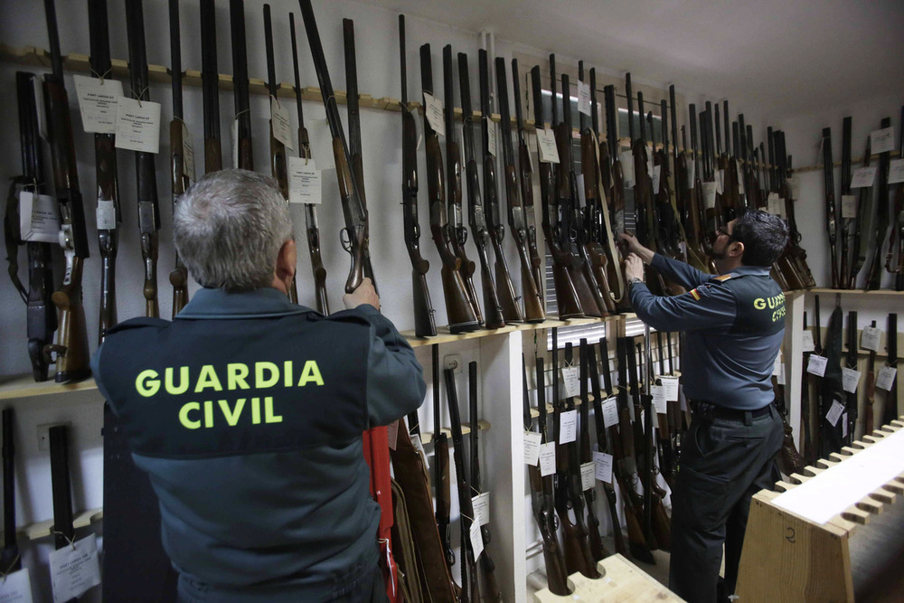 La Guardia Civil de Ciudad Real incauta varias armas detonadoras ilícitas