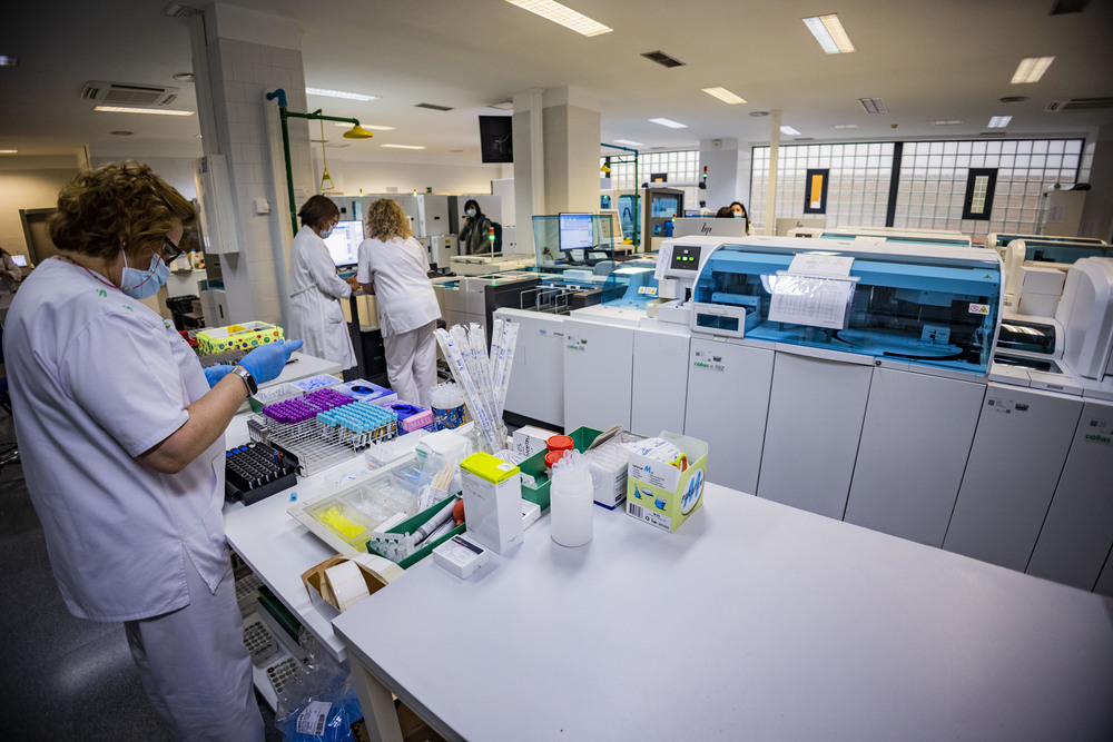 El Hospital General de Ciudad Real robotiza sus laboratorios