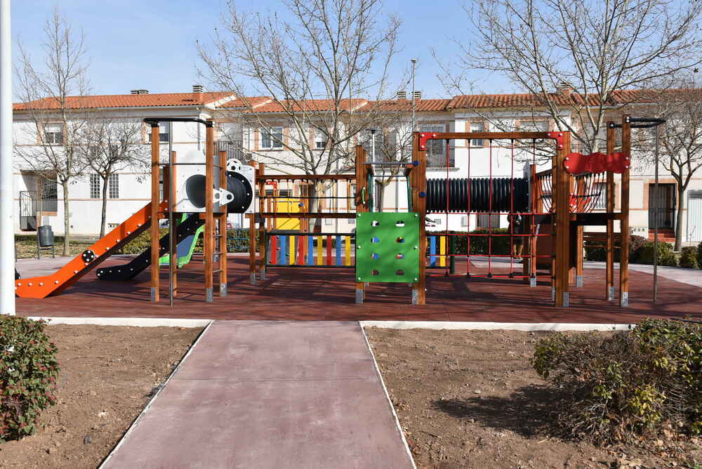 El parque de la Avenida Europa ya tiene su nueva zona infantil