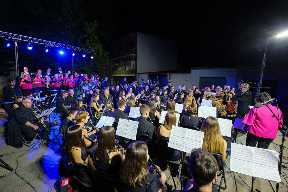 La plaza Alonso Quijano se llena de música