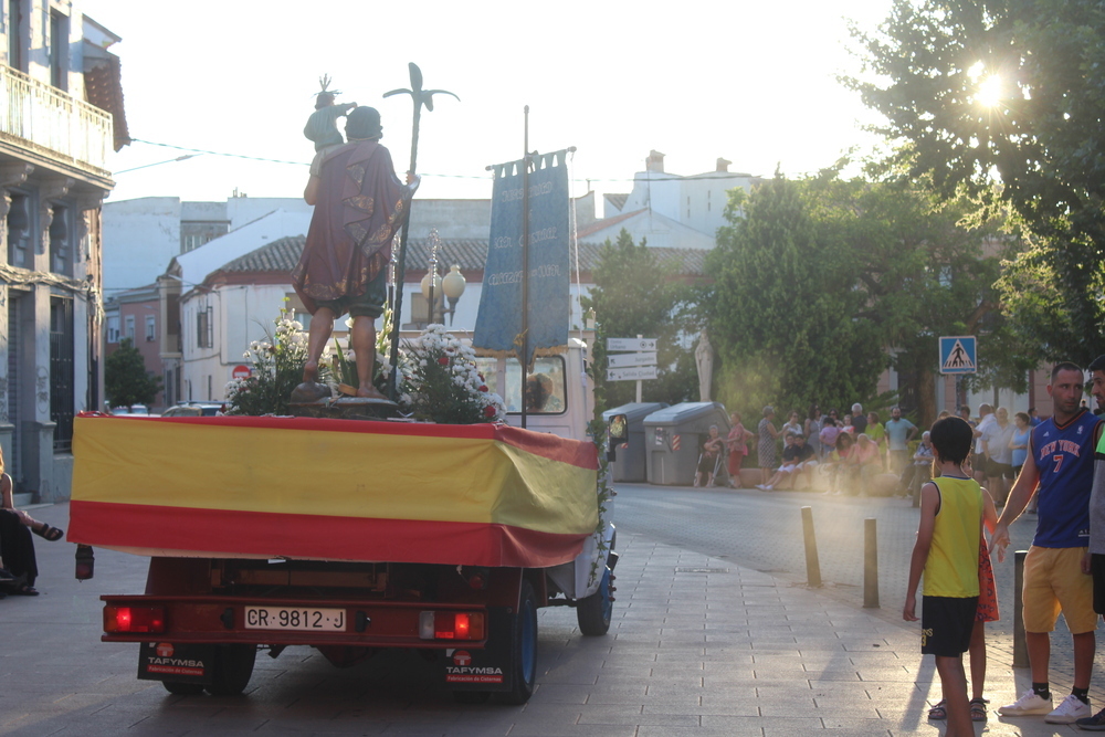 Los camiones y sonidos de claxon protagonizan San Cristóbal  