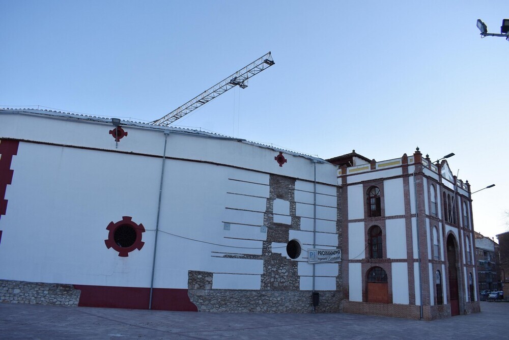 La rehabilitación de la plaza de toros avanza a buen ritmo