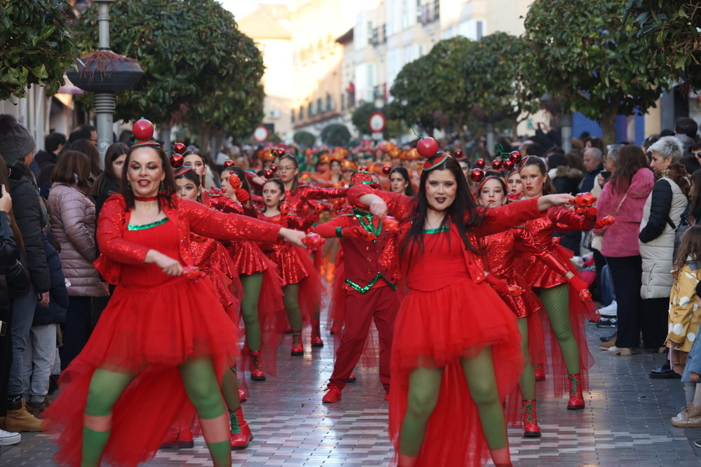 La magia del Carnaval calienta una gélida tarde en Alcázar