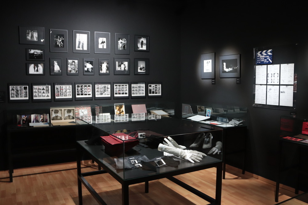 El Museo Manuel Piña abre su nueva sala 'Imagen y Moda'