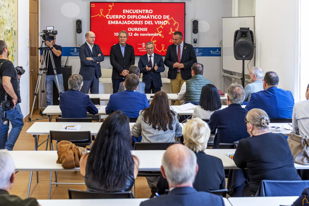 Los embajadores de Fenavin se citan en Orense