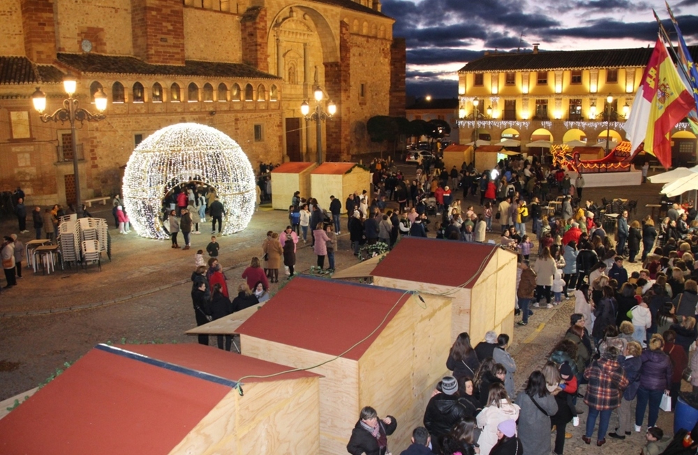 La Solana anticipa el encendido de sus luces navideñas