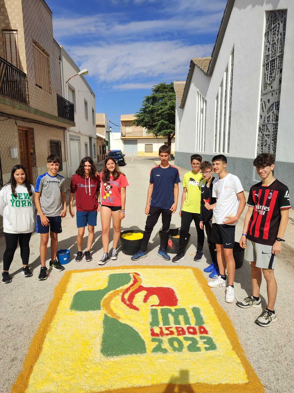 Las primeras alfombras en Arenales de San Gregorio