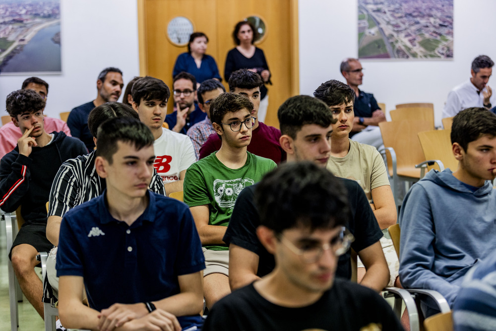 Bienvenida a los alumnos del nuevo grado de Matemáticas