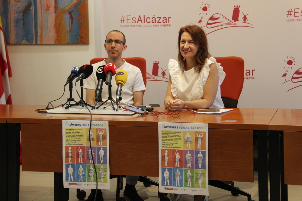 Presentan en Alcázar la campaña 'Hombres igualitarios'