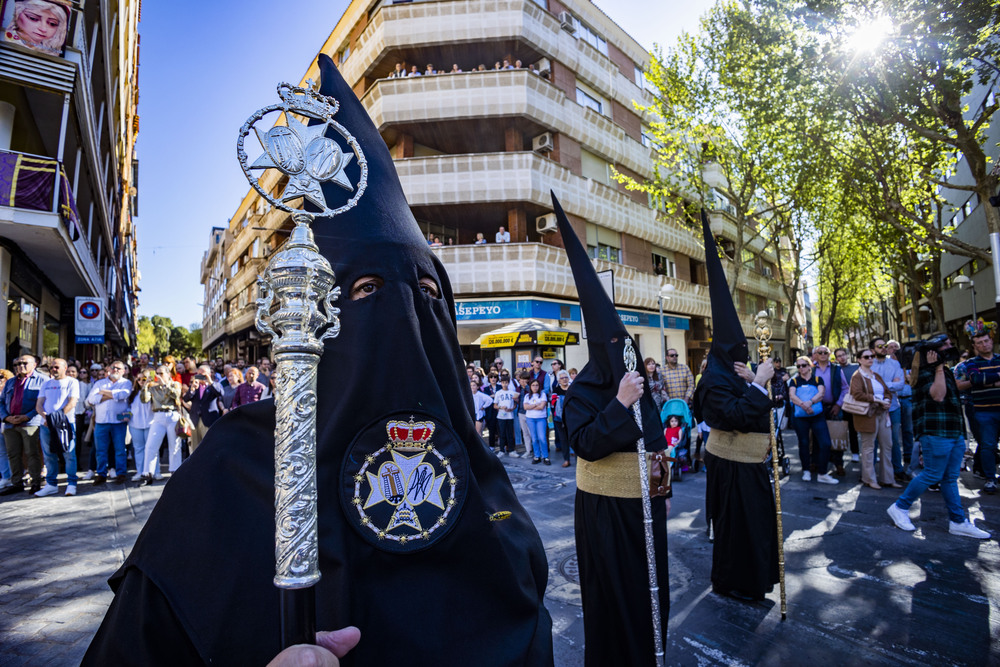 SEMANA SANTA DE CIUDAD REAL PROCESIÓN DEL SABADO SANTO DE SAN PEDRO CON LA SALIDA DE DOS PASOS LA VIRGEN DE LA SOLEDAD, HERMANDAD DE LA SOLEDAD Y VIRGEN DE LA AMARGURA  / RUEDA VILLAVERDE