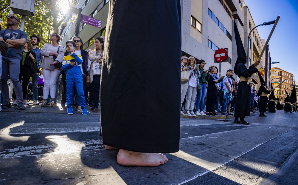 SEMANA SANTA DE CIUDAD REAL PROCESIÓN DEL SABADO SANTO DE SAN PEDRO CON LA SALIDA DE DOS PASOS LA VIRGEN DE LA SOLEDAD, HERMANDAD DE LA SOLEDAD Y VIRGEN DE LA AMARGURA  / RUEDA VILLAVERDE