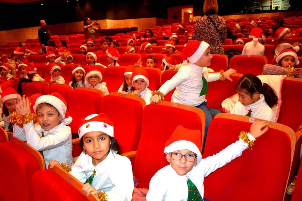 Escolares de ocho centros cantan a la Navidad