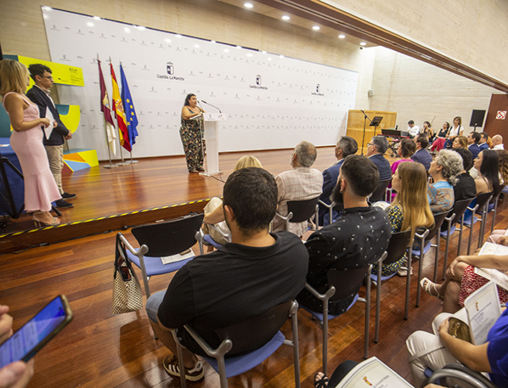 Paloma Verónica Pujades y Ernesto Lorenzo Juárez hablaron en nombre de los premiados.