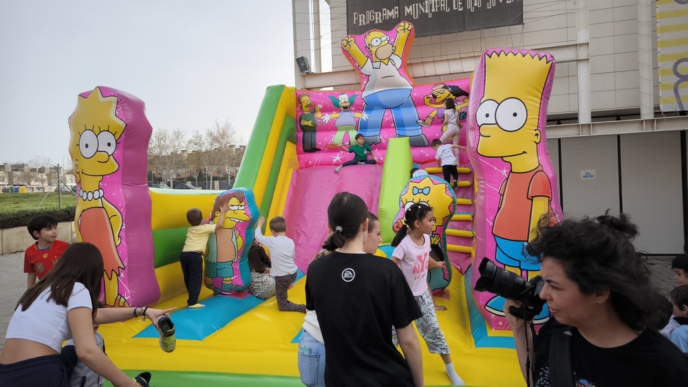 Oriente e hinchables para vivir la Semana de la Infancia