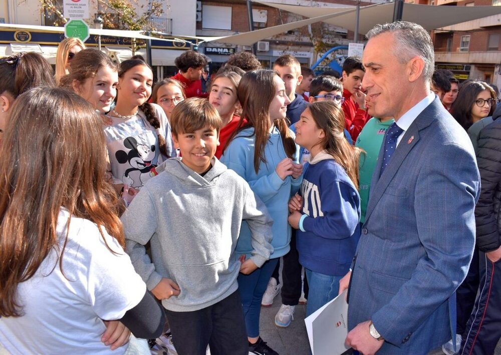 Apoyo y colaboración institucional para combatir el cáncer