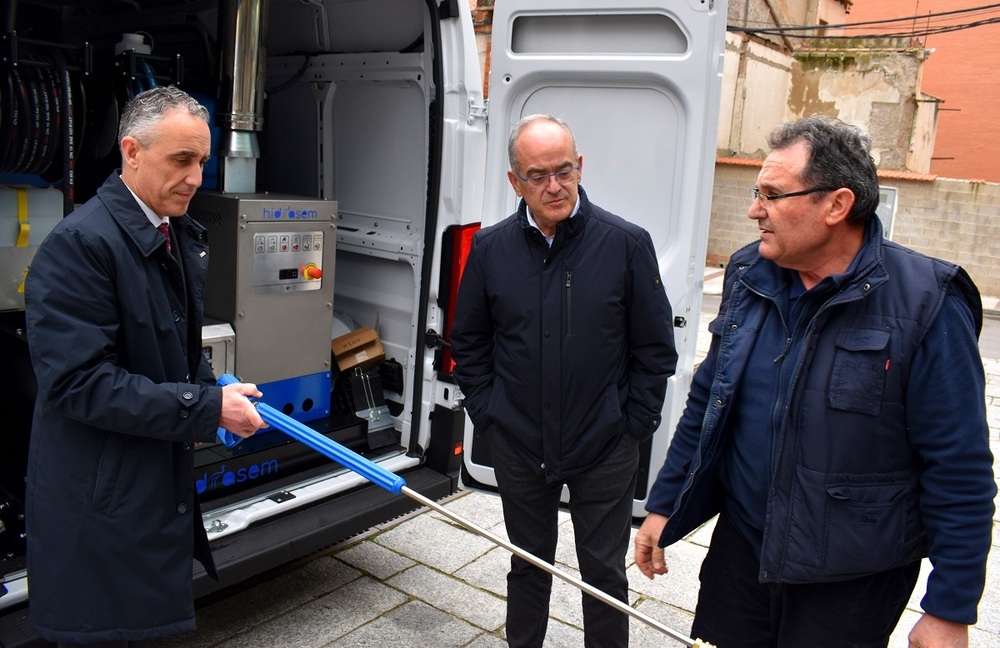 Un equipo de agua caliente a presión reforzará la limpieza