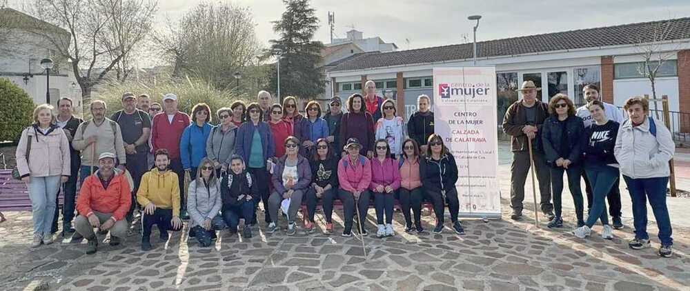 Una ruta a Salvatierra pone el broce final al Día de la Mujer 