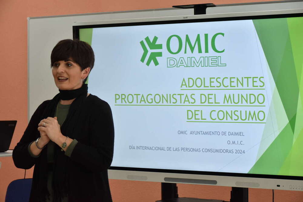 El IES Juan D’Opazo acoge la primera charla de Consumo 