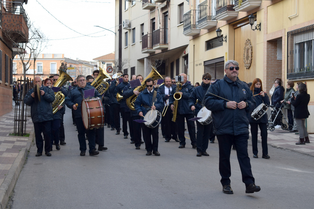 Multitudinaria hoguera para homenajear a la Virgen de la Paz