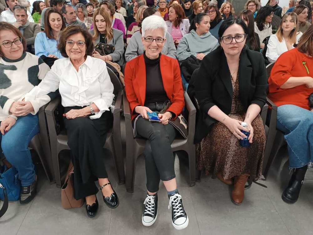 El PSOE reclama la bandera del feminismo inclusivo