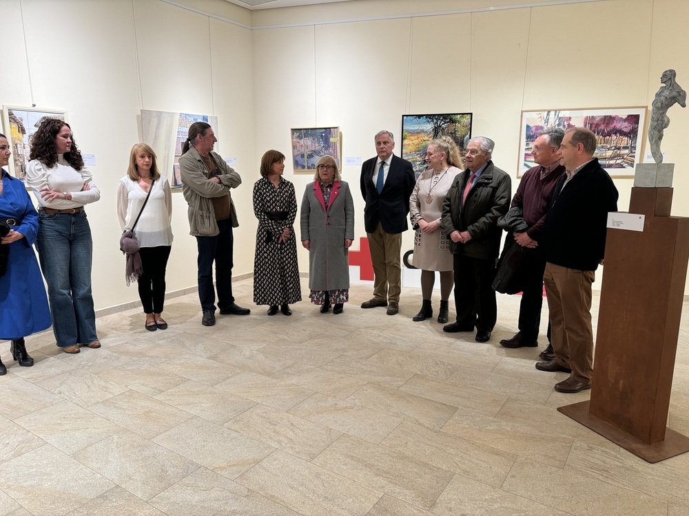 Cruz Roja reúne en una exposición solidaria a 28 artistas 