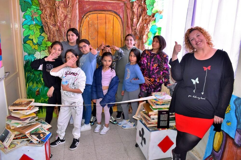 El colegio Cervantes abre su biblioteca a los vecinos 